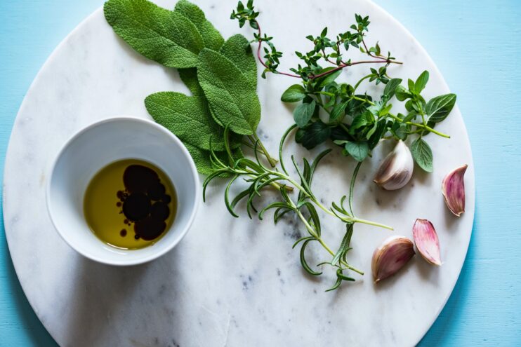 Preparing vinegar with herbs